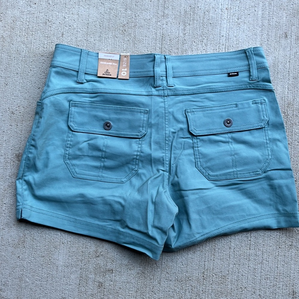 Prana Halle II short 5” inseam “Shoreline Blue” women’s size 10 NWT - Picture 4 of 4